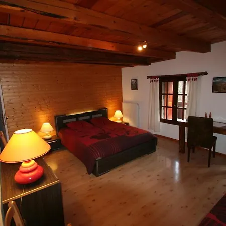 فندق مبيت وإفطار Maison D'hotes Le Rozet Uvernet-Fours